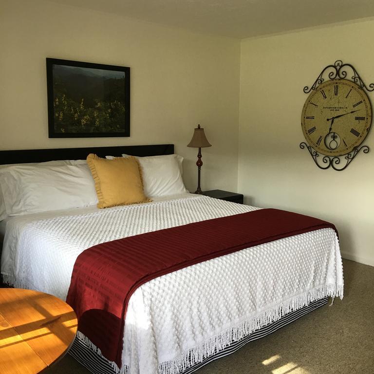 Cardinal Inn Maggie Valley Extérieur photo
